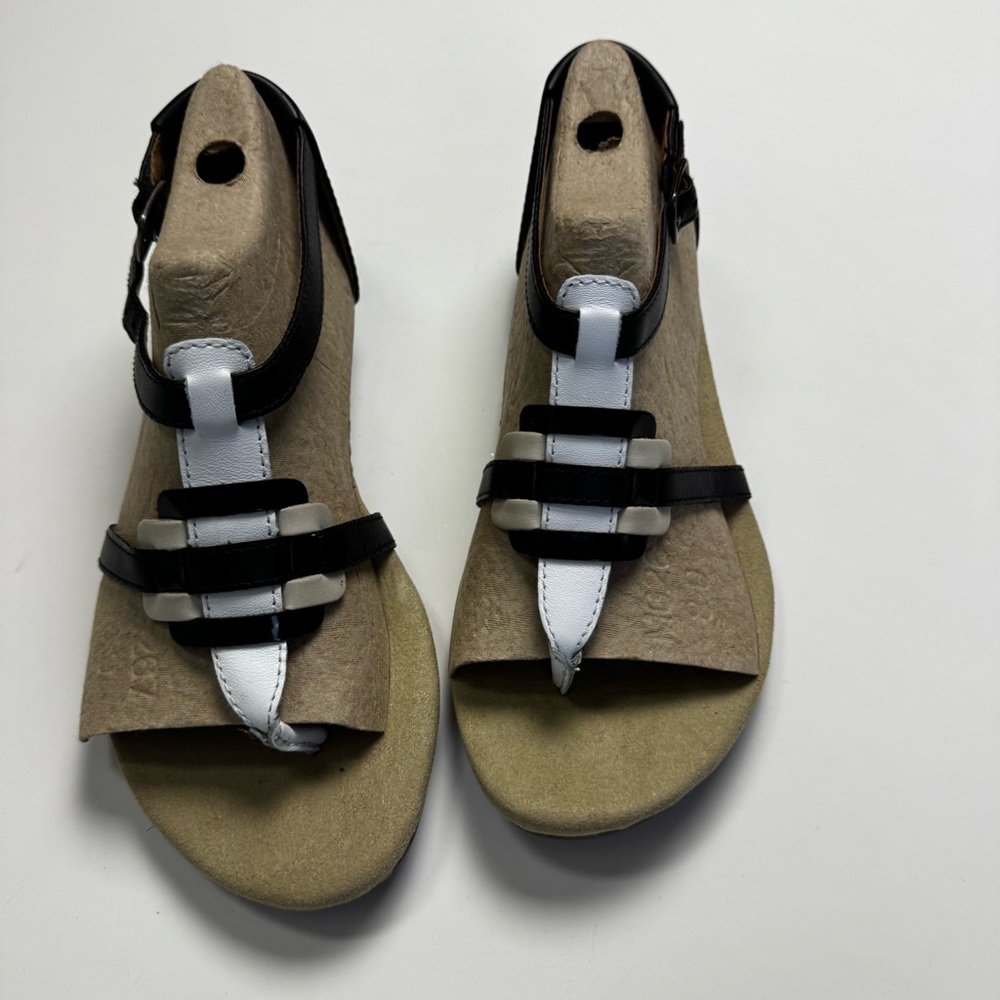 Clark’s Qwin Adonia Stylish White and Black Women's Sandals